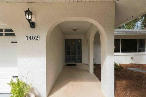 7402 Castle Drive, Sarasota FL - photo 7 of 68