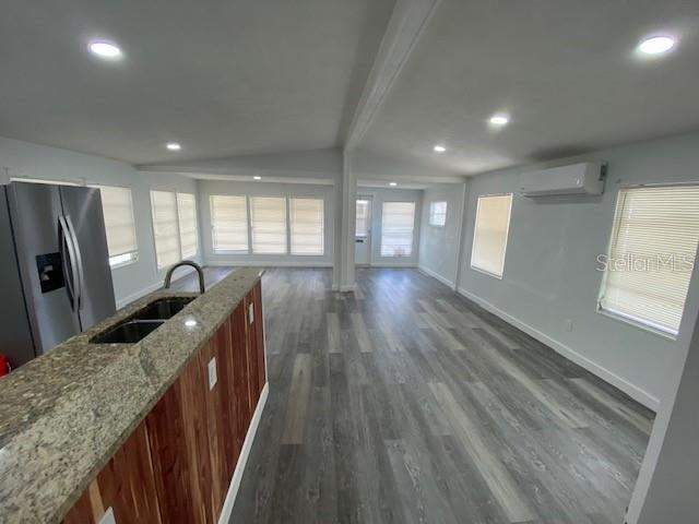 1 bedroom Mobile Home at 4851 W Gandy Boulevard #B10L30, Regency Cove A Cooperative, Tampa — photo 3