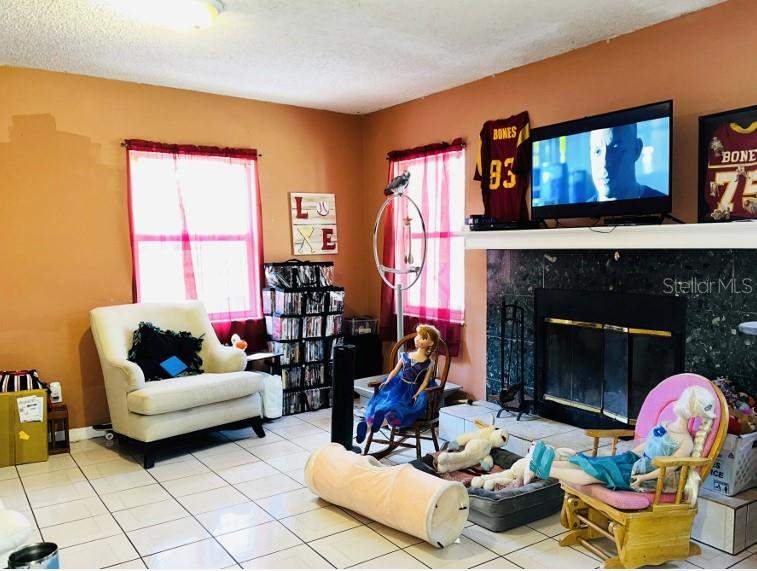 3 bedroom Single Family Residence at 1942 Alton Drive, Citrus Heights Manor 1st Add, Clearwater — photo 3