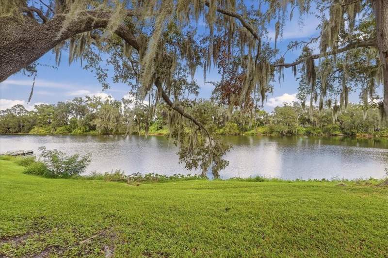 2 bedroom Villa at 368 Lake Harris Drive, South Florida Villas Ph 01, Lakeland — photo 2