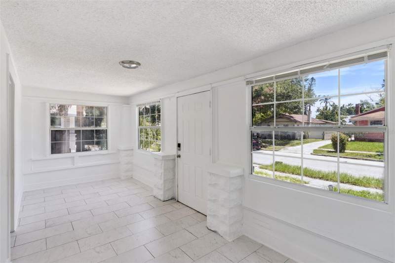 5 bedroom Single Family Residence at 1743 Yale Street, Blackburns W S Sub, St Petersburg — photo 4