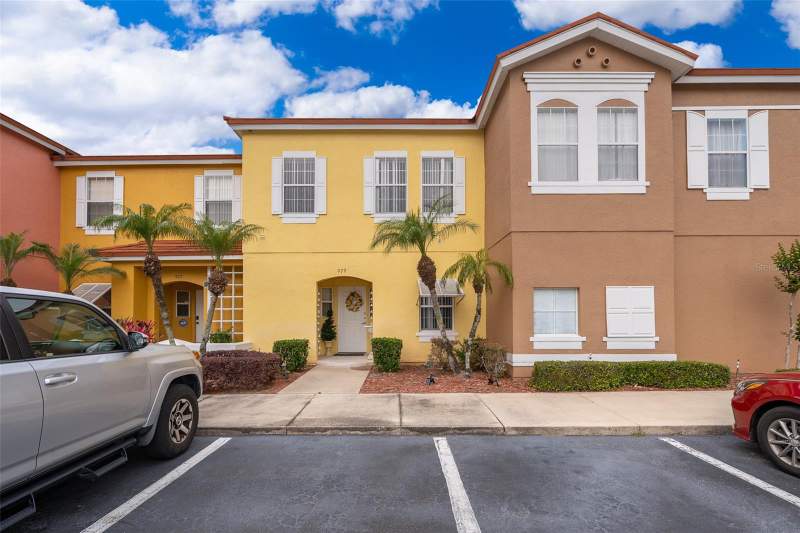 3 bedroom Townhouse at 979 PARK TERRACE CIRCLE, LAKE BERKLEY RESORT VILLAS, KISSIMMEE — photo 1