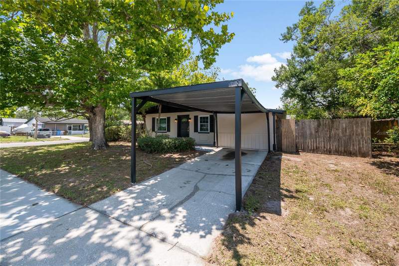 4 bedroom Single Family Residence at 7402 Wishing Well Court, Clair Mel City Sec A Unit, Tampa — photo 2