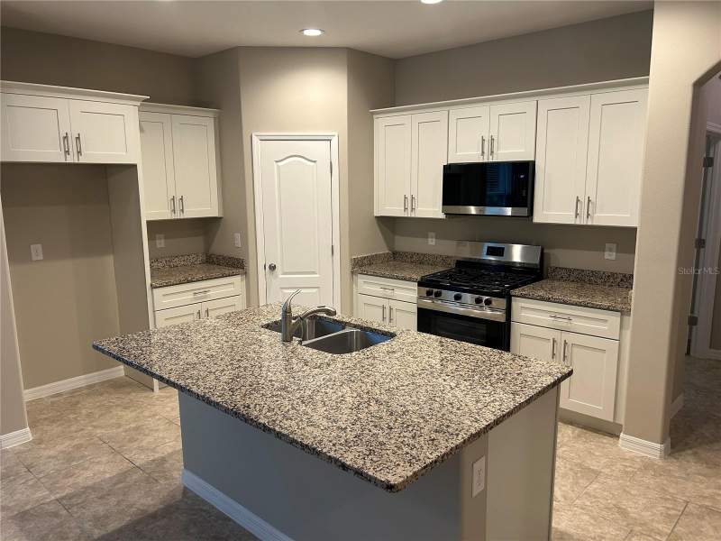 4 bedroom Single Family Residence at 720 E Victoria Trails Boulevard, Victoria Park Increment 5 Northw, Deland — photo 4