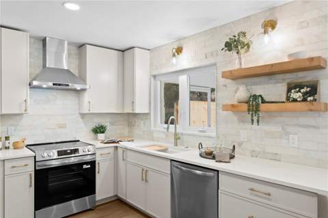 13305 Golf Crest Circle, Tampa FL - photo 14 of 71
