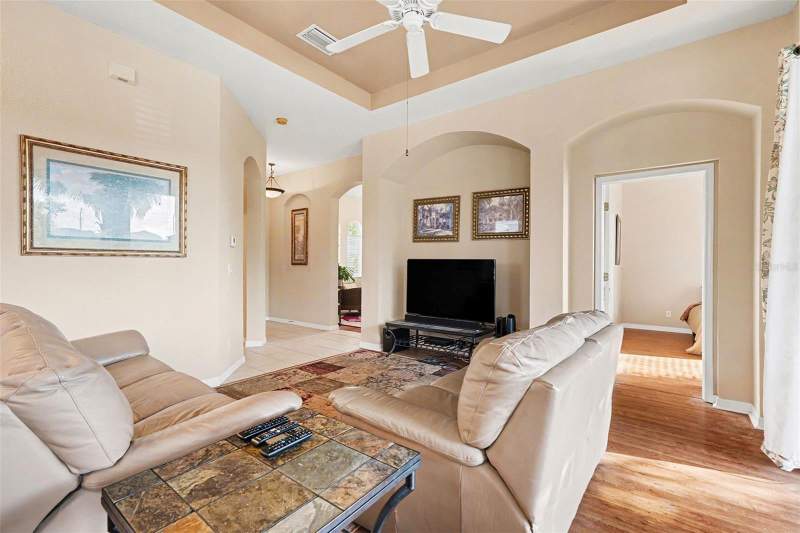 2 bedroom Single Family Residence at 918 Regal Manor Way, Sun City Center Unit 270, Sun City Center — photo 3