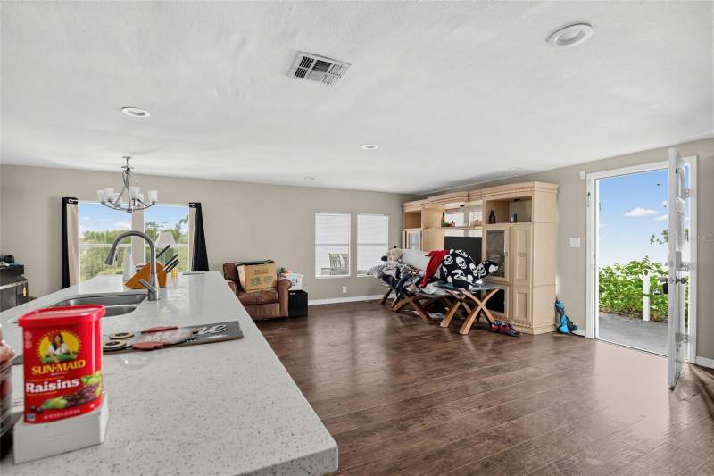 3 bedroom Manufactured Home at 9785 SE Highway 42, Orange Blossom Hills Un 15, Summerfield — photo 5