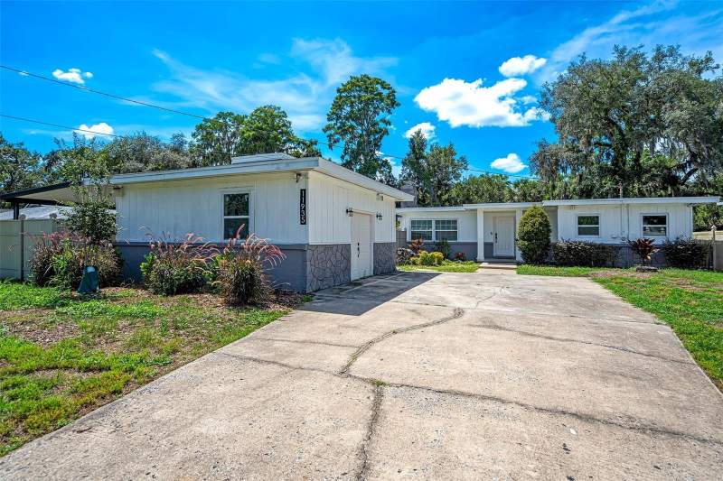 11935 RIVERHILLS DRIVE home for sale in Temple Terrace Estates