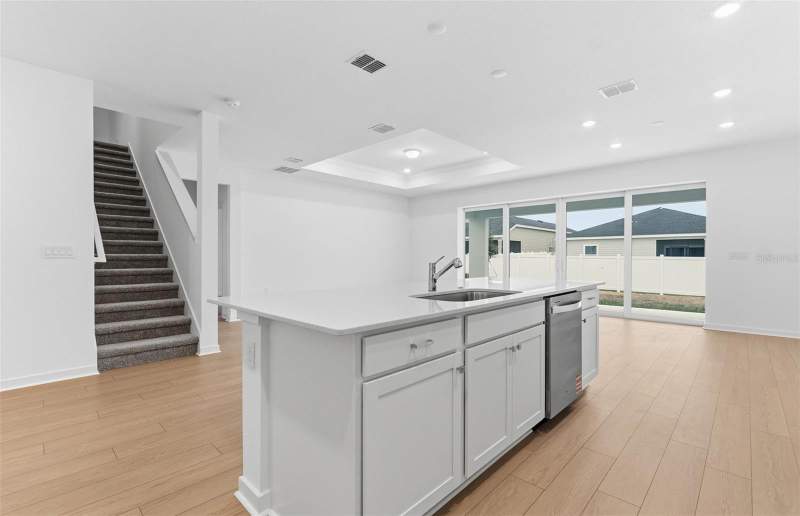 4 bedroom Single Family Residence at 6885 SW 90th Place, Pioneer Ranch Phase 1, Ocala — photo 4