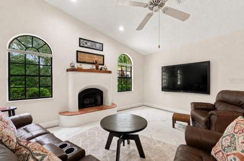 10307 Waters Edge Court, Weeki Wachee FL - photo 21 of 46