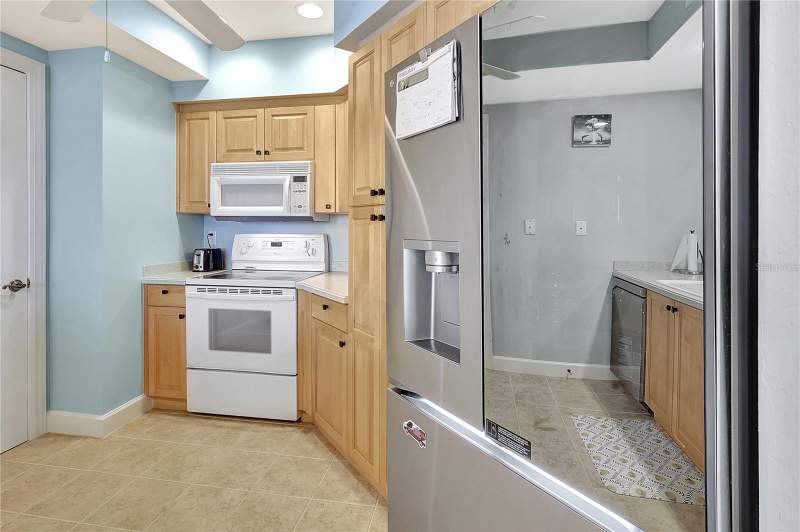 2 bedroom Condominium at 3191 Matecumbe Key Road #607, Vista Del Sol/Burnt Store Mari, Punta Gorda — photo 3