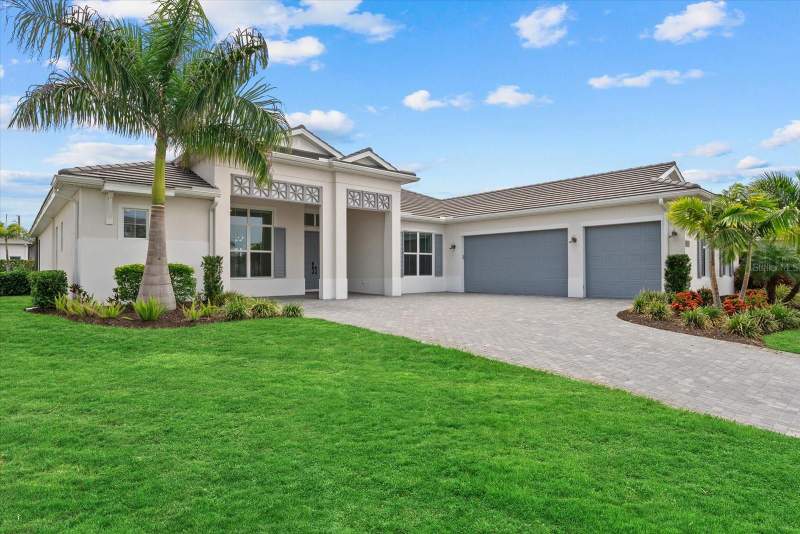 4 bedroom Single Family Residence at 8133 Nevis Run, Isles At Lakewood Ranch, Lakewood Ranch — photo 4