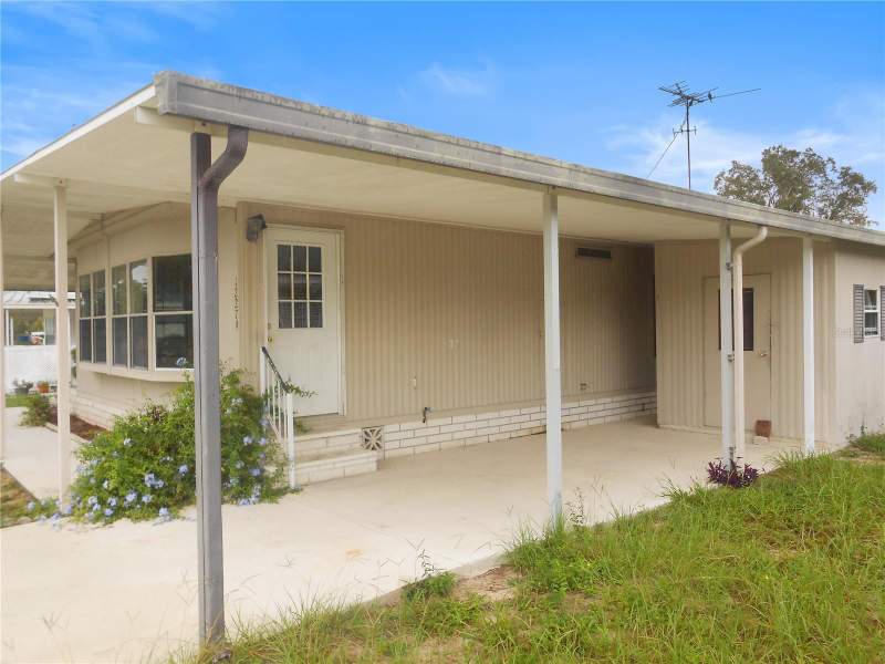 2 bedroom Manufactured Home at 12279 Obrien Avenue, High Point Mh Sub, Brooksville — photo 2