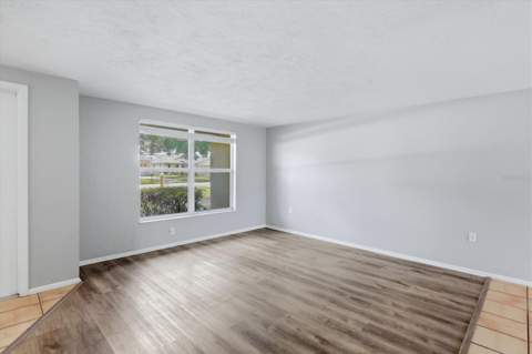 2173 Fiesta Drive, Sarasota FL - photo 10 of 42