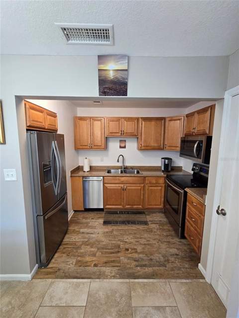 5231 Beach Drive #A, St Petersburg FL - photo 9 of 23