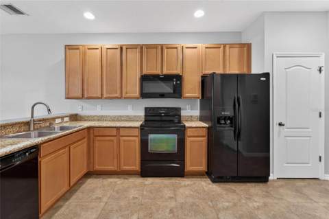5028 White Sanderling Court, Tampa FL - photo 11 of 60
