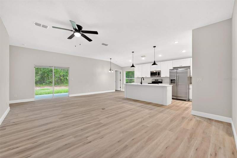 4 bedroom Single Family Residence at 2132 Pine Meadows Golf Course Road, Eustis Golfview Estates, Eustis — photo 3