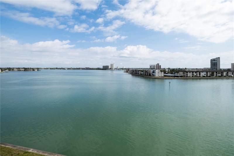 Coral Pointe