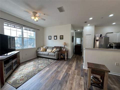 3815 Parkridge Circle #2-203, Sarasota FL - photo 12 of 20