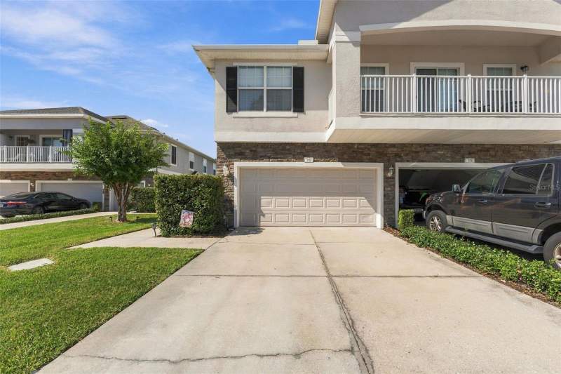 3 bedroom Townhouse at 2333 Tanbark Ridge Place, Walden Woods Rep, Plant City — photo 3