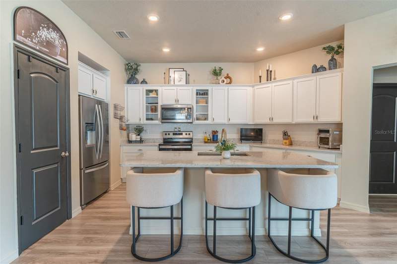 4 bedroom Single Family Residence at 615 Valri Park Drive, Valri Park Ph 1 & 2, Valrico — photo 5