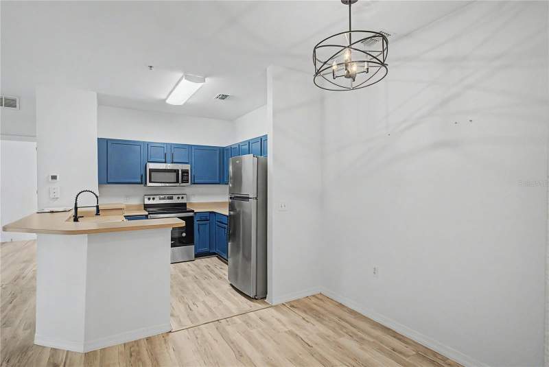 2 bedroom Condominium at 8225 Claire Ann Drive #101, Villa Valencia, Orlando — photo 4