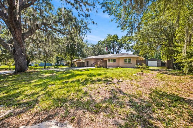 3 bedroom Single Family Residence at 5762 S Agnew Road, Belleview, Belleview — photo 3