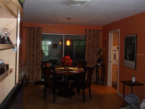 120 SW Monroe Circle, St Petersburg FL - photo 13 of 18