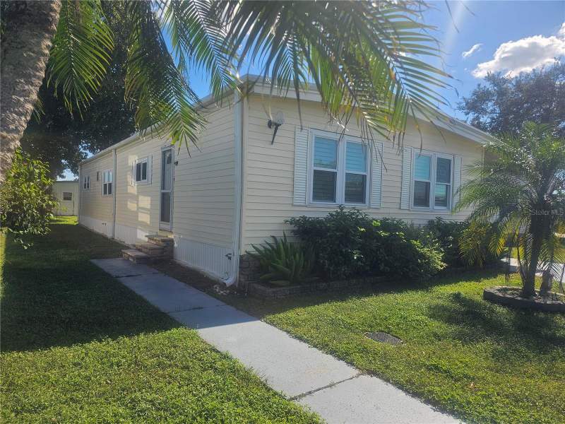 2 bedroom Mobile Home at 392 Cobia Way, Gull-Aire Village, Oldsmar — photo 5
