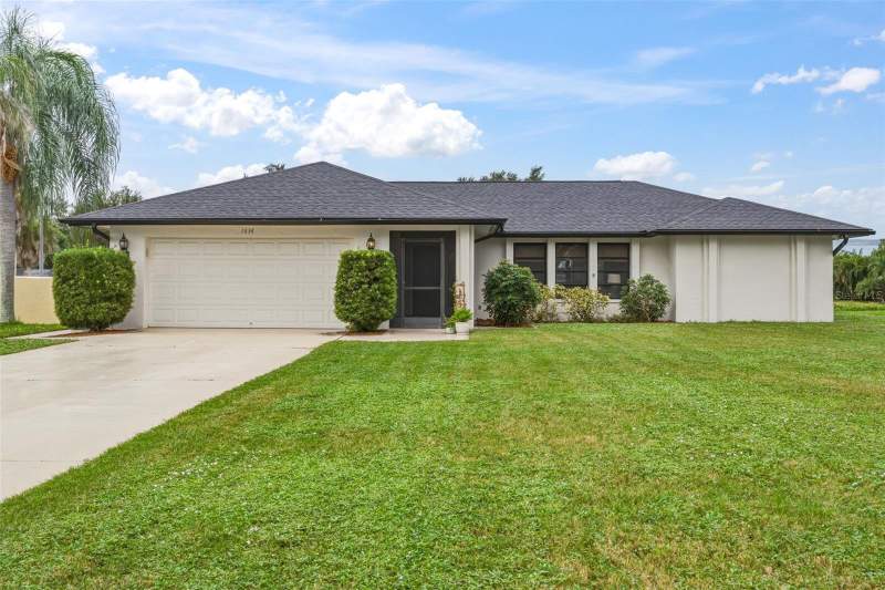 1636 BOB O LINK DRIVE home for sale in Venice Gardens