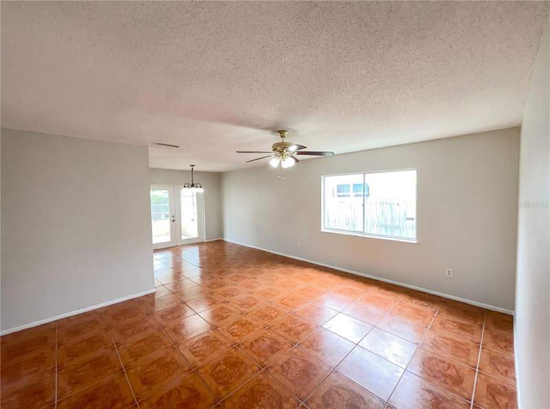 3 bedroom Single Family Residence at 4805 BEACON STREET, SIGNAL HILL, ORLANDO — photo 3