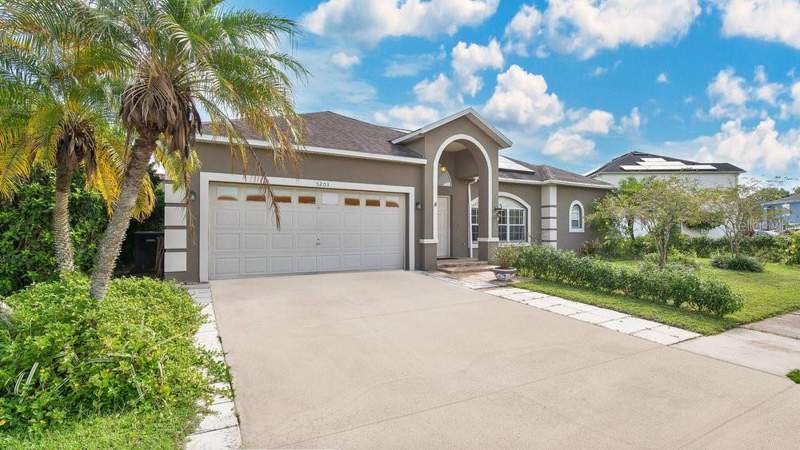 3 bedroom Single Family Residence at 5203 Jasmine Trace Lane, Jasmine Pointe At Crescent Lakes, Kissimmee — photo 3