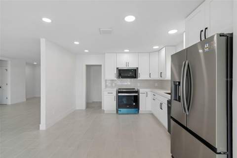 10238 Tarpon Drive, Treasure Island FL - photo 10 of 59