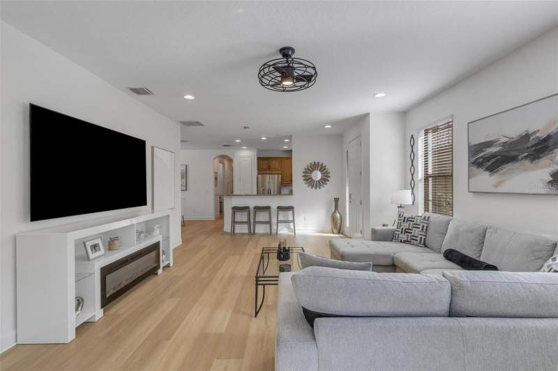 2 bedroom Single Family Residence at 8413 Alberata Vista Drive, Esplanade Of Tampa Ph 2A, Tampa — photo 5
