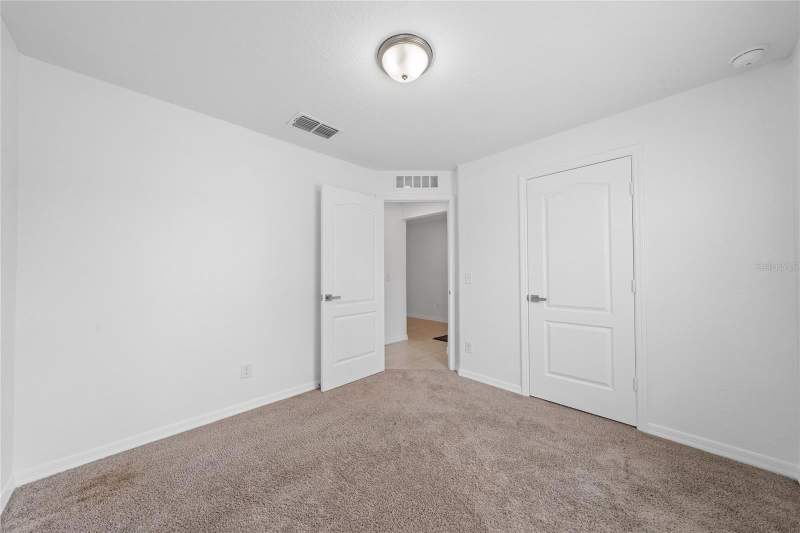 5 bedroom Single Family Residence at 1892 Amber Sweet Circle, Ridge/Swan Lake, Dundee — photo 5