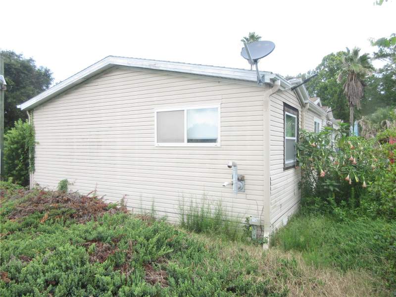 3 bedroom Manufactured Home at 16000 N Hwy 329, Unr, Reddick — photo 4