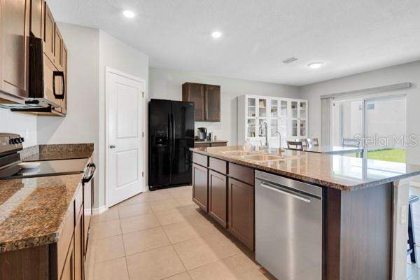 4 bedroom Single Family Residence at 10213 Golden Light Court, Timber Crk Ph 2A & 2B, Riverview — photo 3