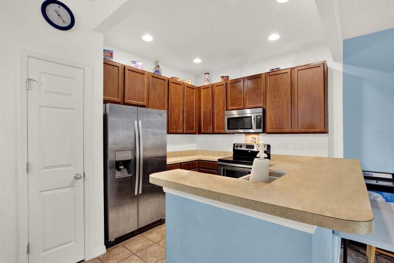 3 bedroom Townhouse at 6843 46th Lane, Sawgrass Village, Pinellas Park — photo 4