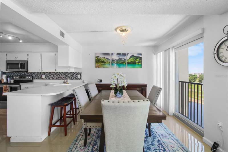 2 bedroom Condominium at 225 Country Club Drive #1604, Penthouse Greens, Largo — photo 2