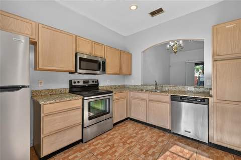 13304 Summerton Drive, Orlando FL - photo 8 of 54