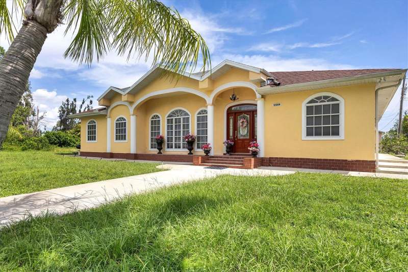5 bedroom Single Family Residence at 12209 Cotorro Avenue, Warm Mineral Spgs, North Port — photo 4