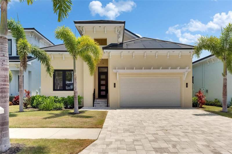 6532 SIMONE SHORES CIRCLE home for sale in Hemingway Estates Homes for Sale: 11 Homes, Median $720K