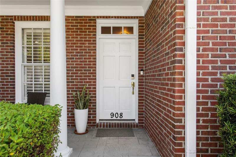 3 bedroom Townhouse at 908 Harbour Bay Drive, The Townhomes At Harbour Bay Phase 3, Tampa — photo 4