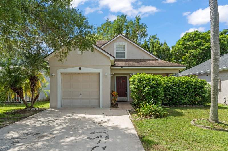Colonial LakesHomes for Sale in Orlando, FL