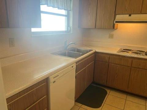 721 Bel Air Avenue, Sun City Center FL - photo 6 of 6