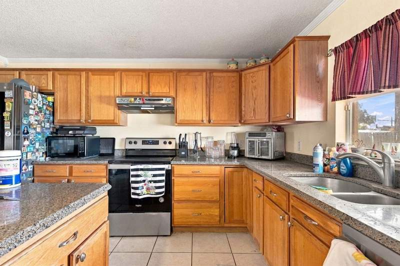 4 bedroom Single Family Residence at 347 Velveteen Place, Trails Unit 1, Chuluota — photo 5
