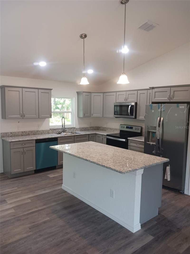3 bedroom Single Family Residence at 57 PINE TRACE RUN, SILVER SPGS SHORES UN 18, OCALA — photo 2