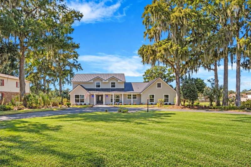 4 bedroom Single Family Residence at 1201 S 9th Street, Leesburg Palmora Park Annex, Leesburg — photo 3