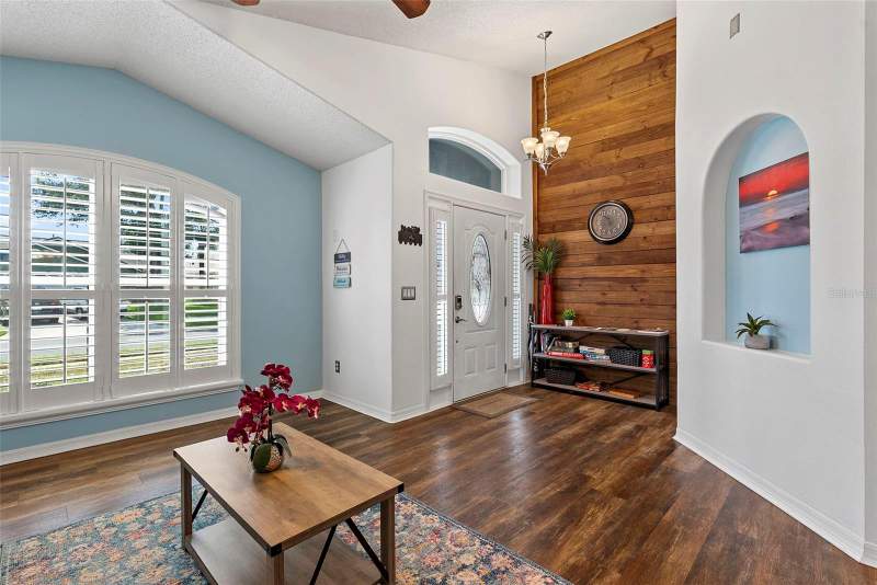 4 bedroom Single Family Residence at 1541 Indian Oaks Trail, Indian Ridge Villas Ph 2, Kissimmee, — photo 2