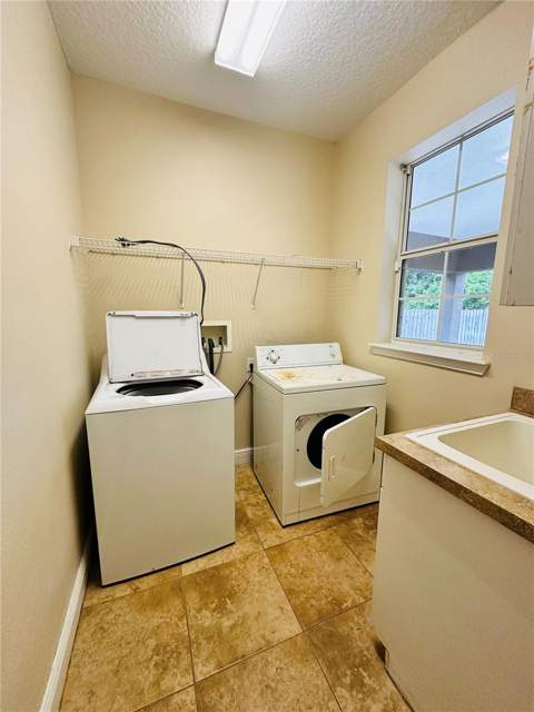 438 Palm Drive, Sanford FL - photo 18 of 44